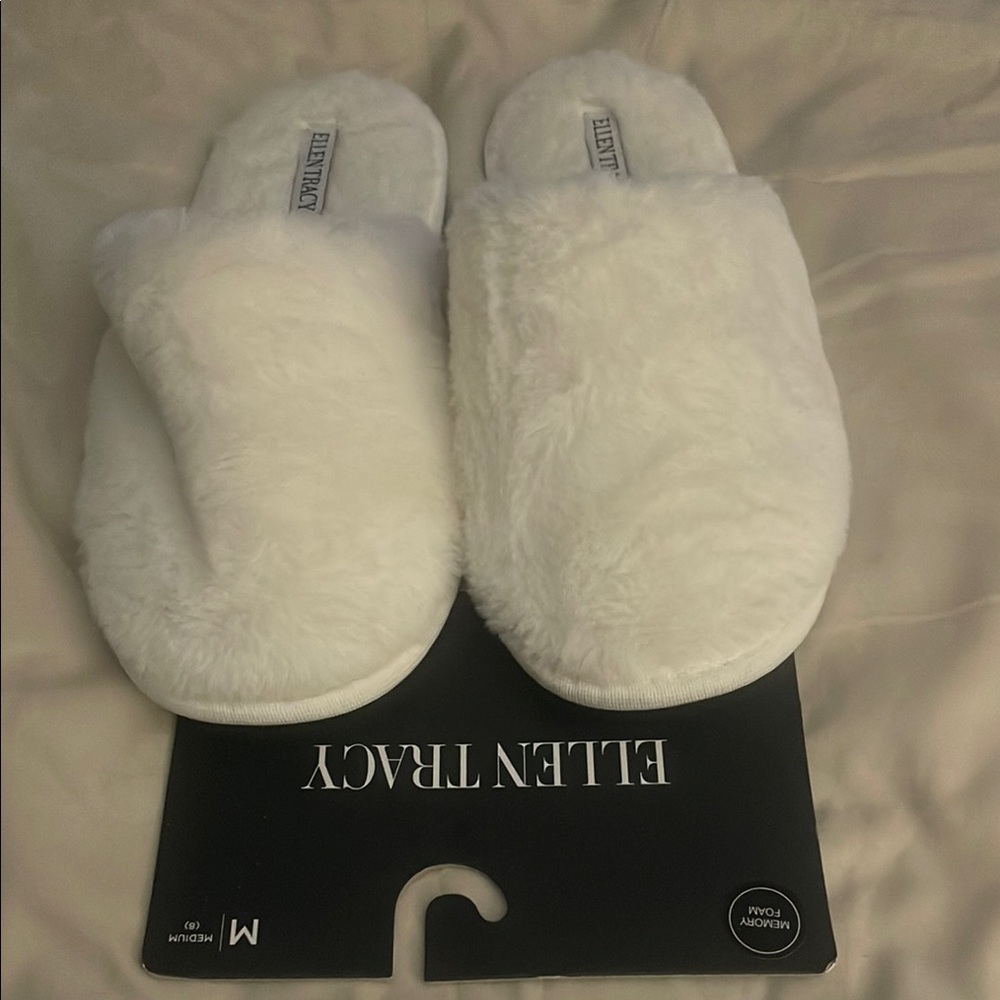 Ellen Tracy Plush White Slippers